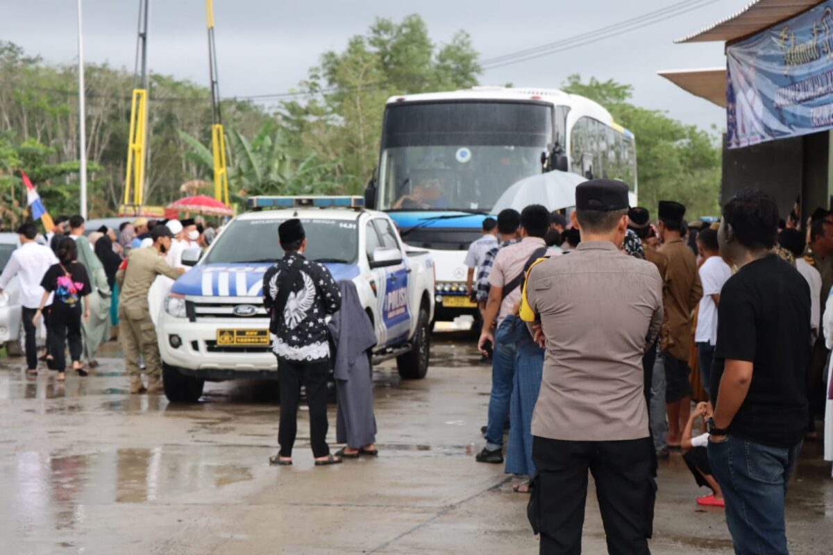 Sekda Syamsudin S.Sos Mewakili Pj.Bupati Mesuji Sulpakar Melepas 35 ...